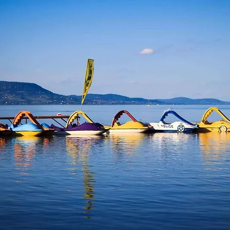 - Balaton 19095 Semesterbostad *